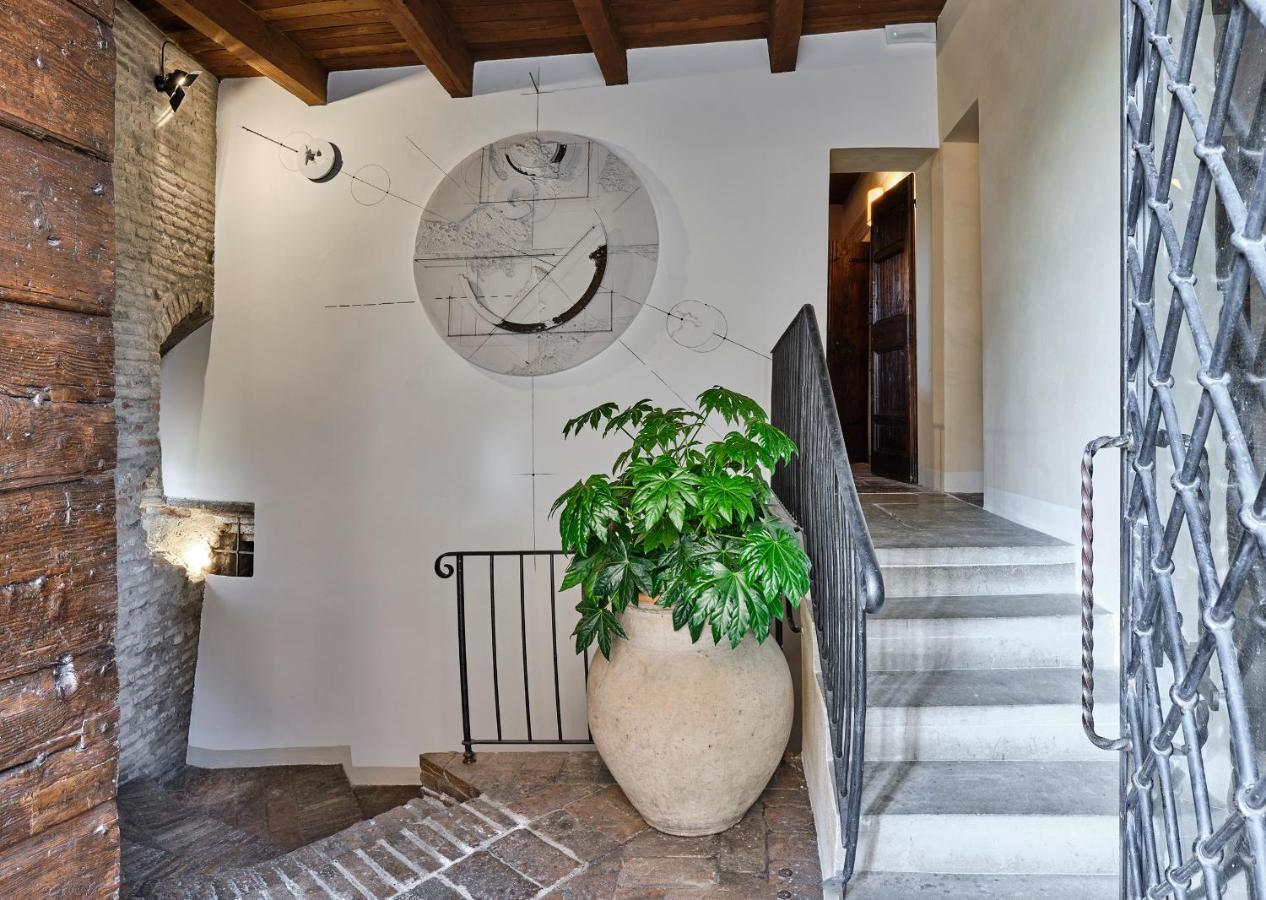 Palazzo Viviani Castello Di Montegridolfo Ξενοδοχείο Εξωτερικό φωτογραφία
